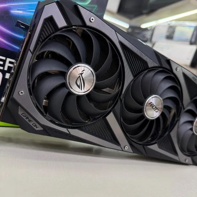 RTX 3080 ROG STRIX Linda Linda! Muito Nova - Garantia de 1 ANO - Foto 3