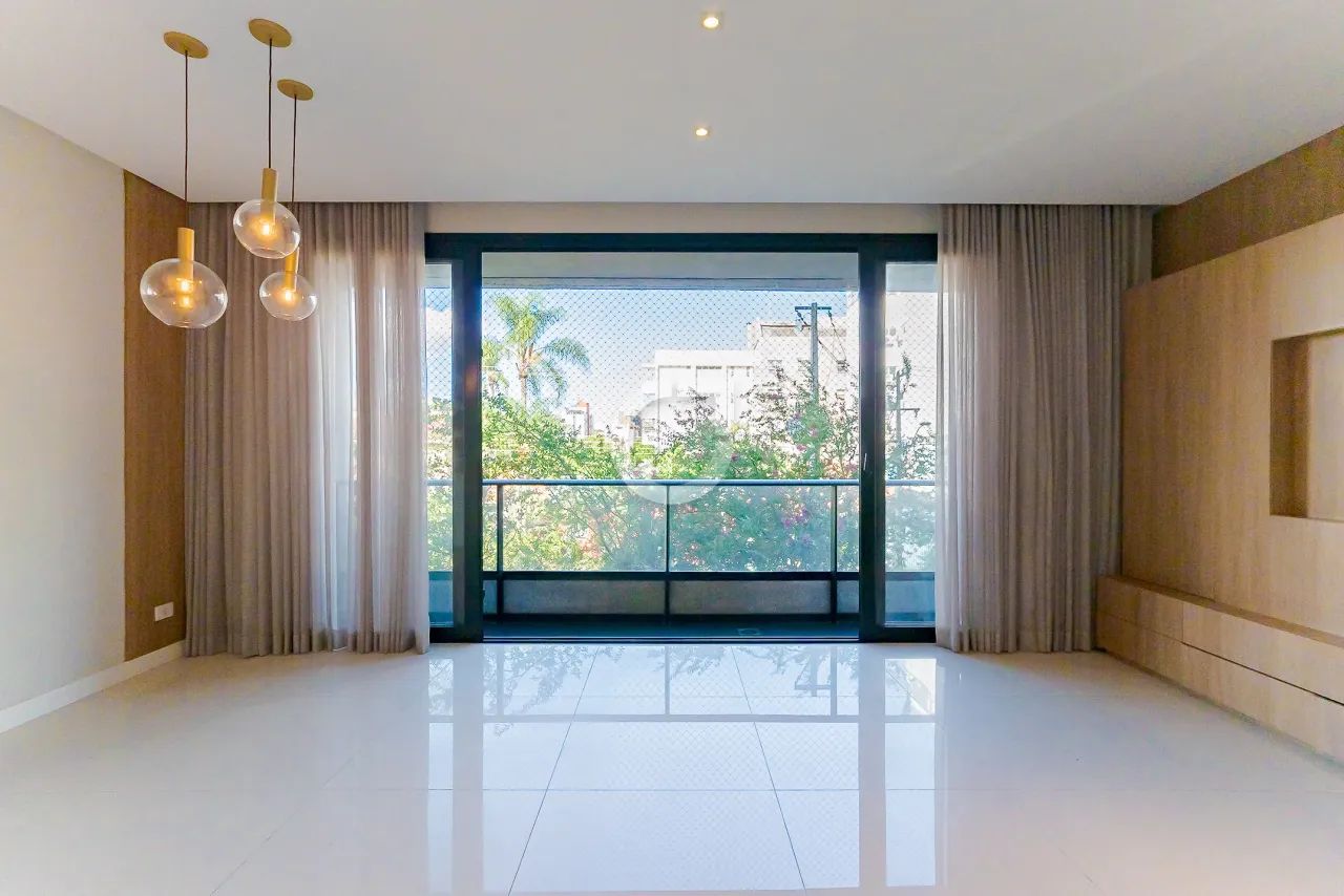 Apartamento de 100m² à Venda no Cabral  Com 2 Quartos sendo uma Suíte e 2 Vagas - Foto 2