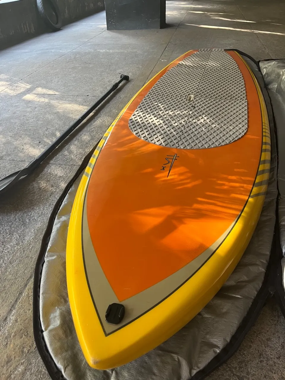 Prancha Stand-up Paddle (SUP) com Remo e capa - Ótimo Estado