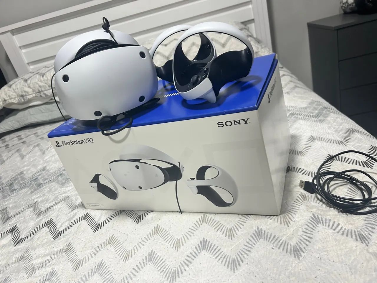 PlayStation VR2 - semi novo, usado apenas 3 vezes