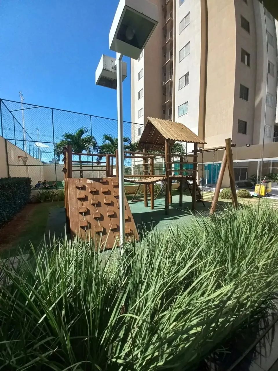 Apartamento para aluguel com 03 quartos no Bairro Santa Mônica em Uberlândia - MG. - Foto 3