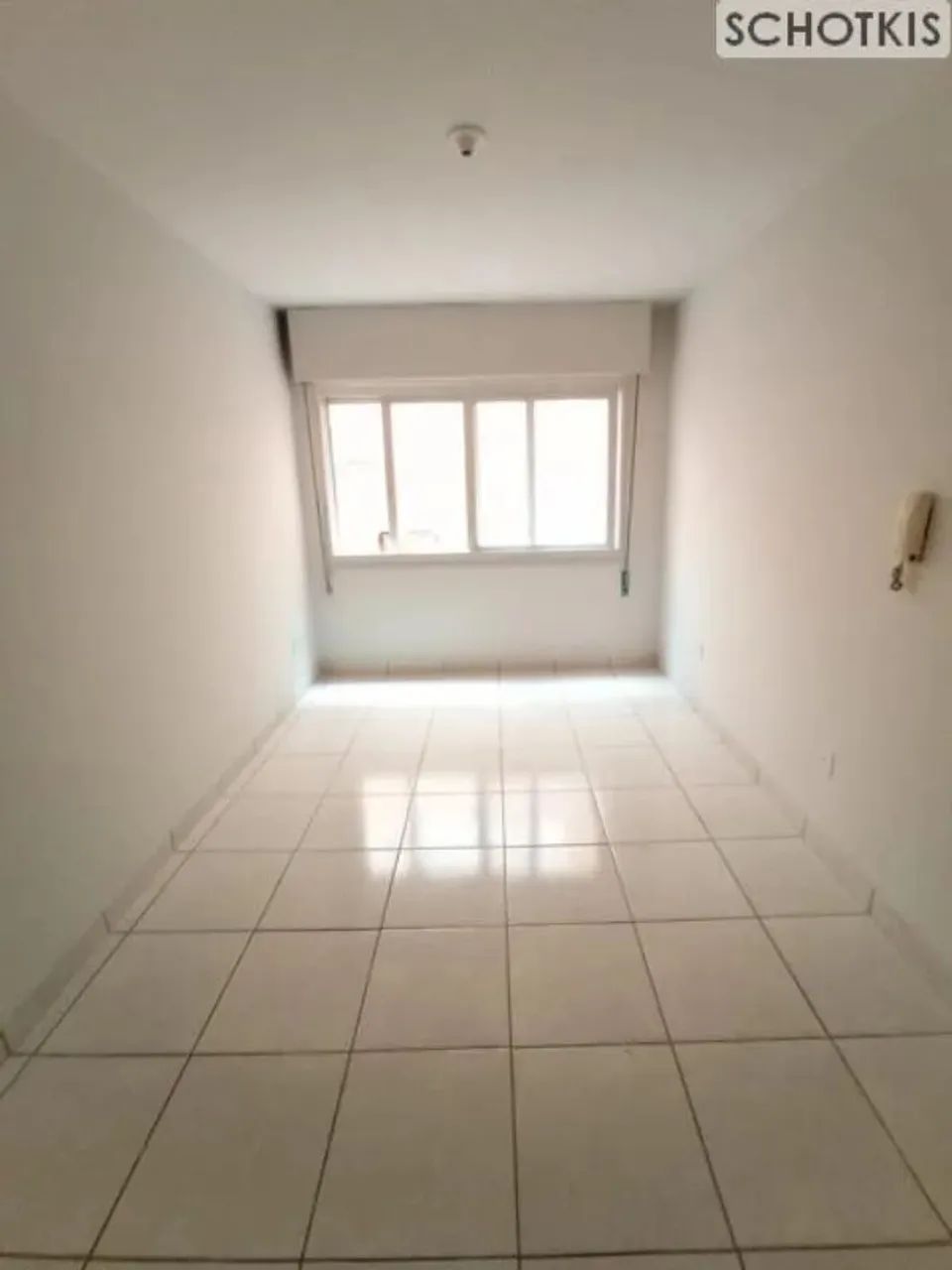 IMOBILIÁRIA SCHOTKIS VENDE COM EXCLUSIVIDADE EXCELENTE E AMPLO 01 DORMITÓRIO, DESOCUPADO,  - Foto 2