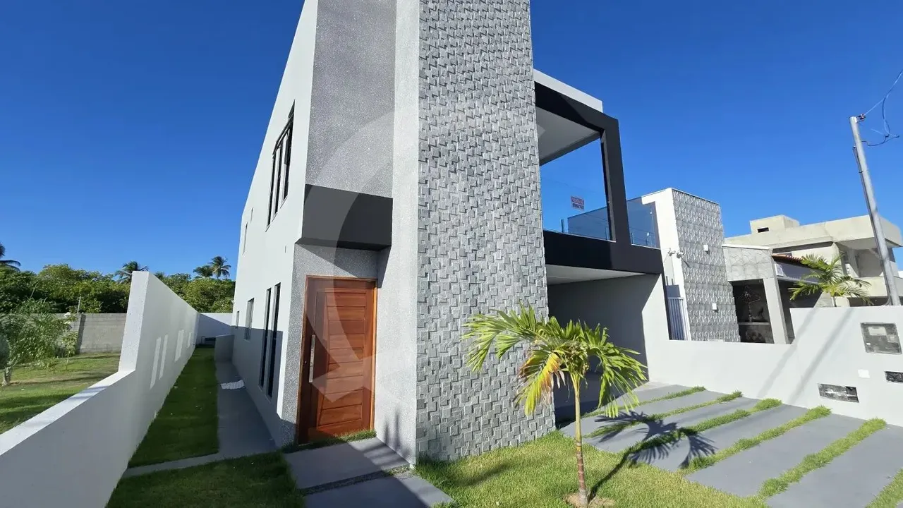 Casa 1º Andar Belíssima à Venda no Condomínio Sol e Praia