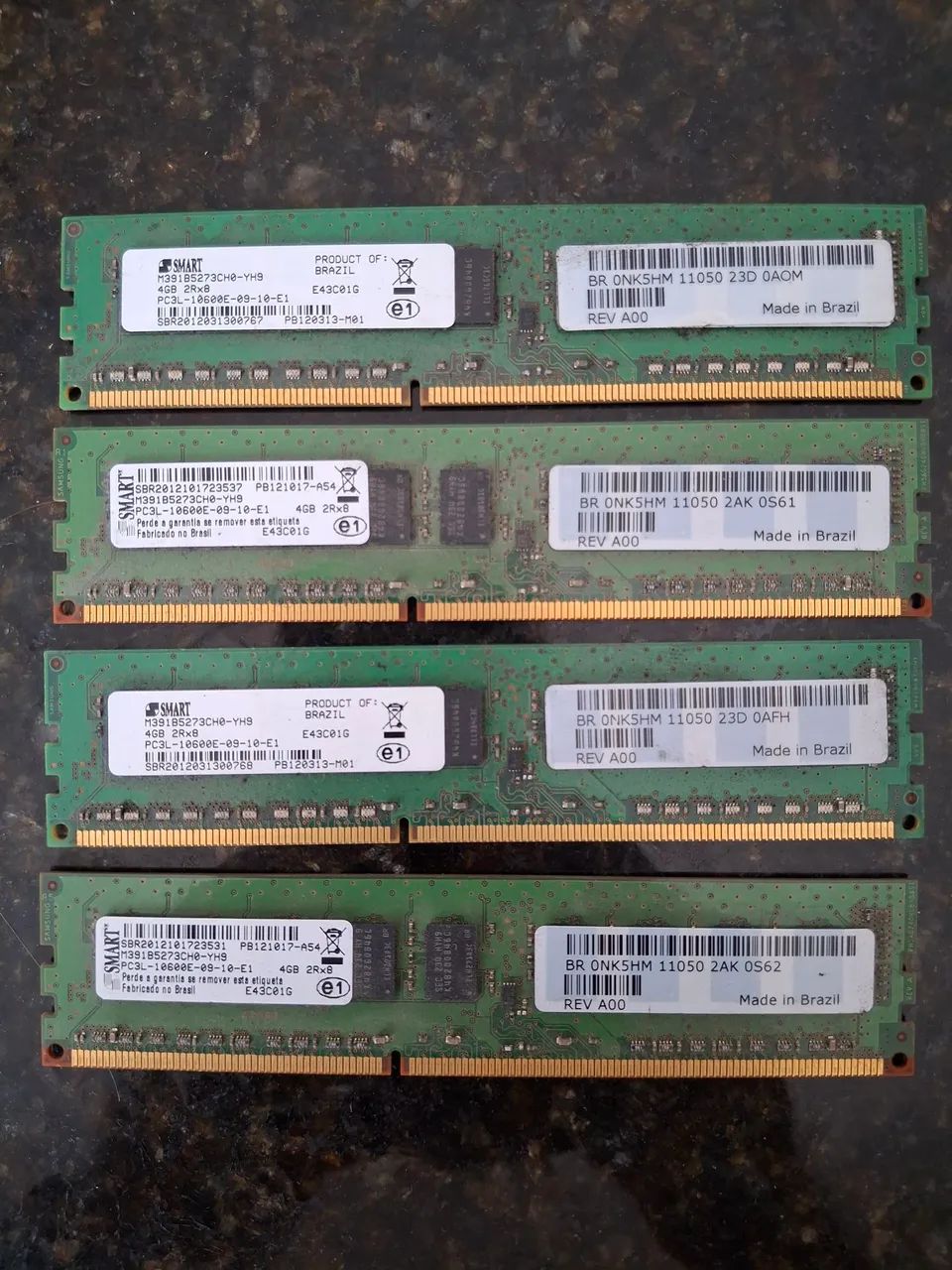 4 pentes de memórias 4 gigas Pc3 