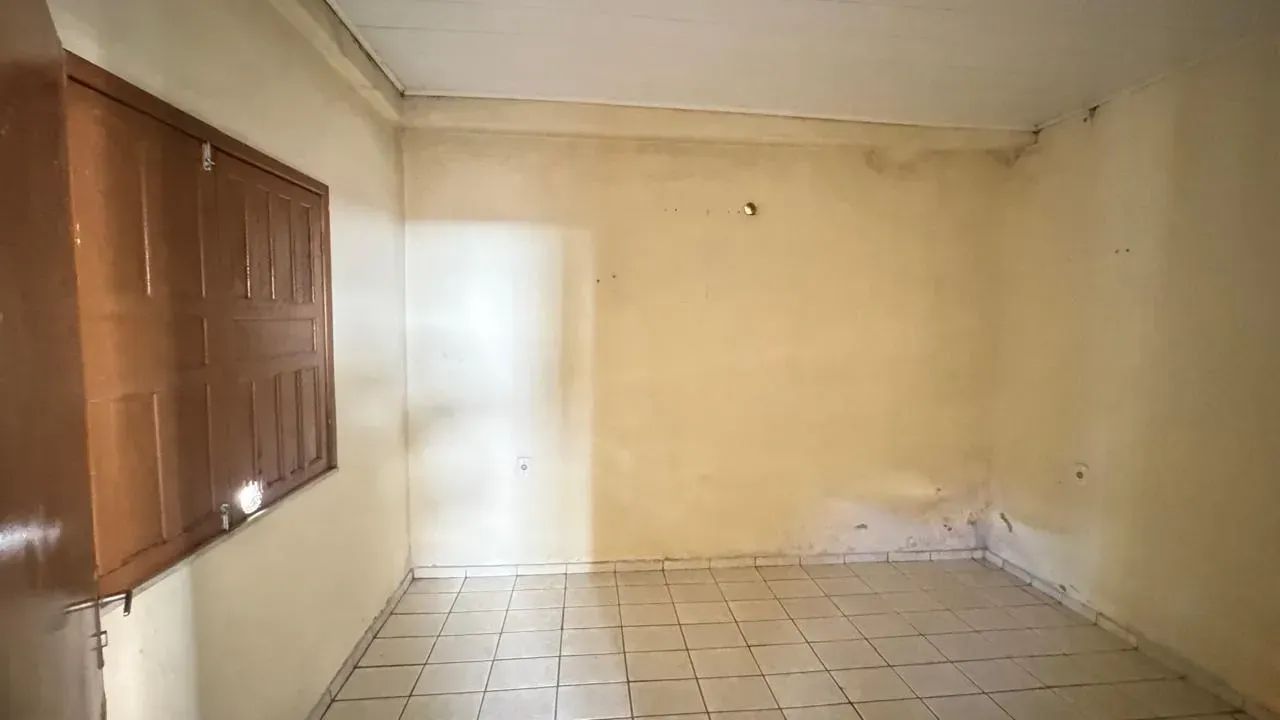 CASA À VENDA NO CENTRO - ÓTIMA PARA FINALIDADE COMERCIAL - Foto 5
