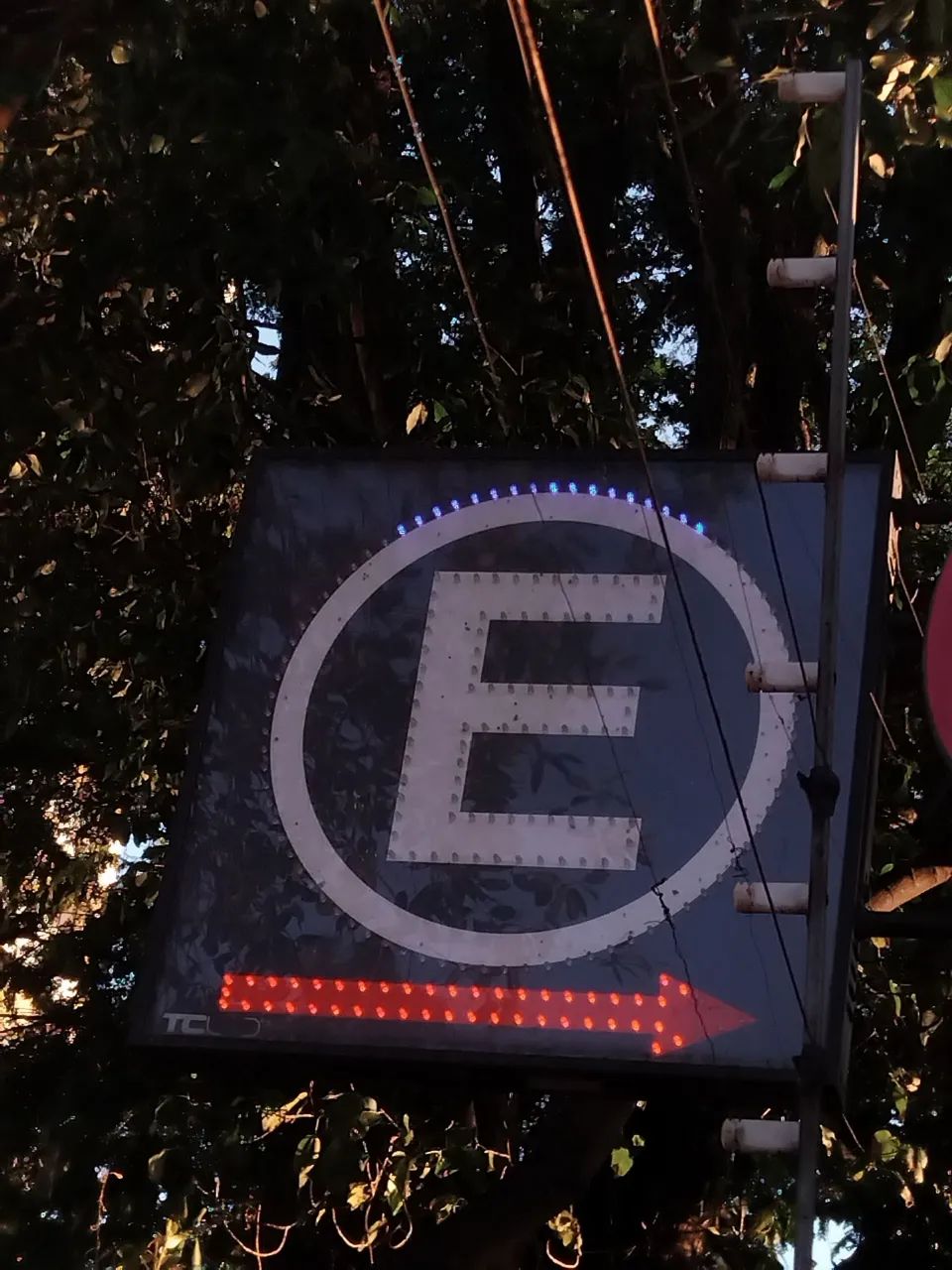 Placa de led pra estacionamento 