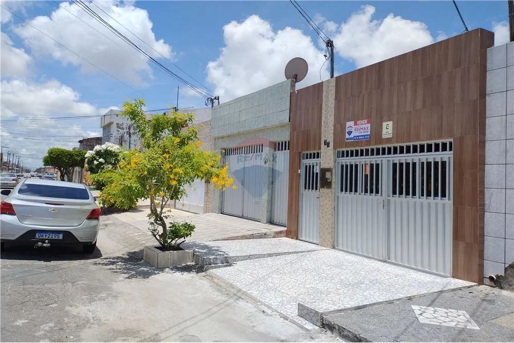 Casa com 3 quartos à venda no Bairro Siqueira Campos, Aracaju/SE - Terreno de 235m² - R$ 3 - Foto 2