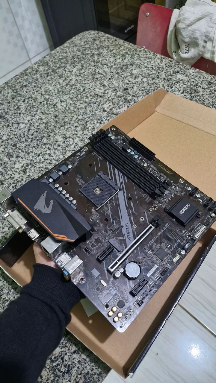 Placa mãe A520m aorus elite - Foto 3