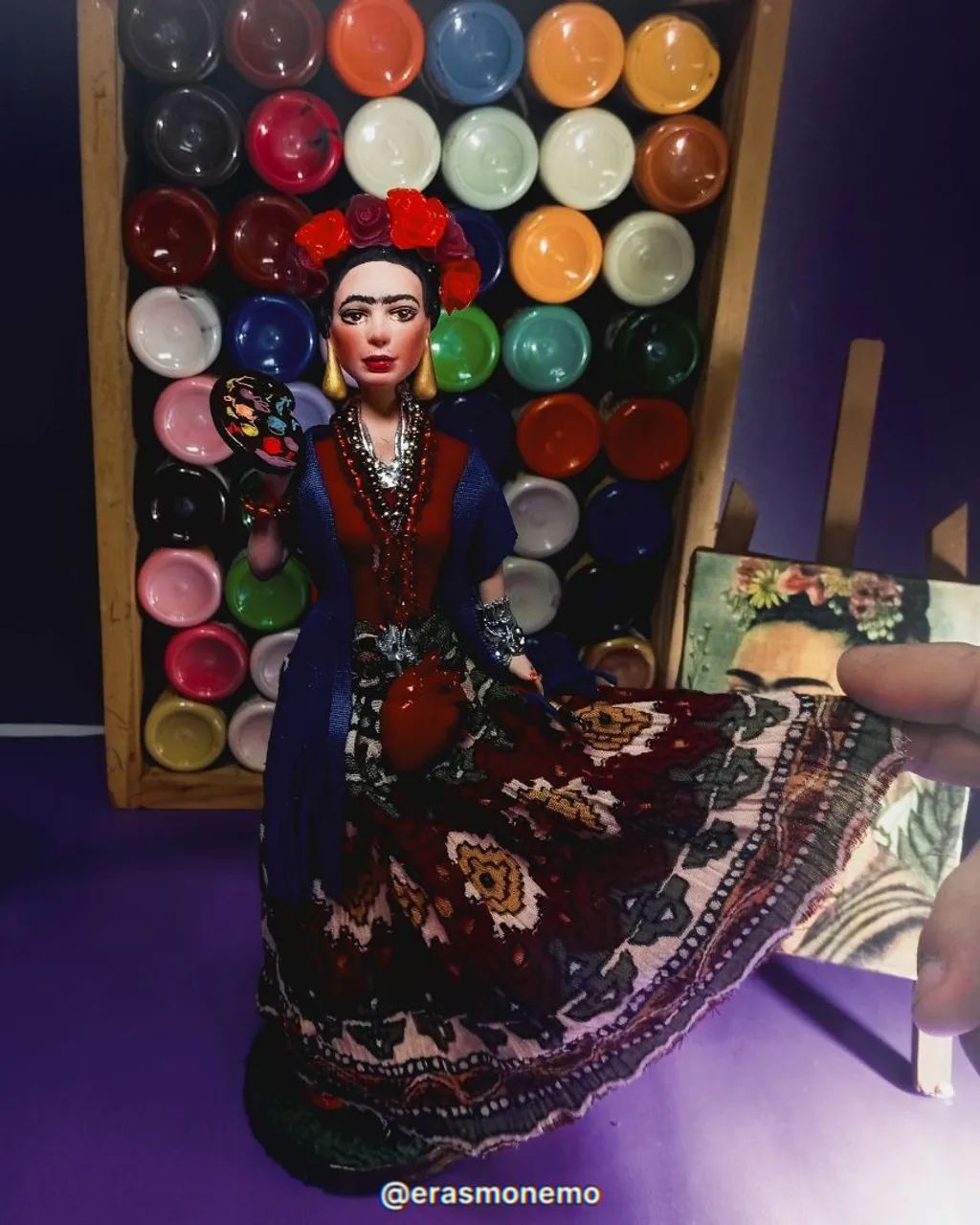Frida Kahlo boneca de porcelana  - Foto 3