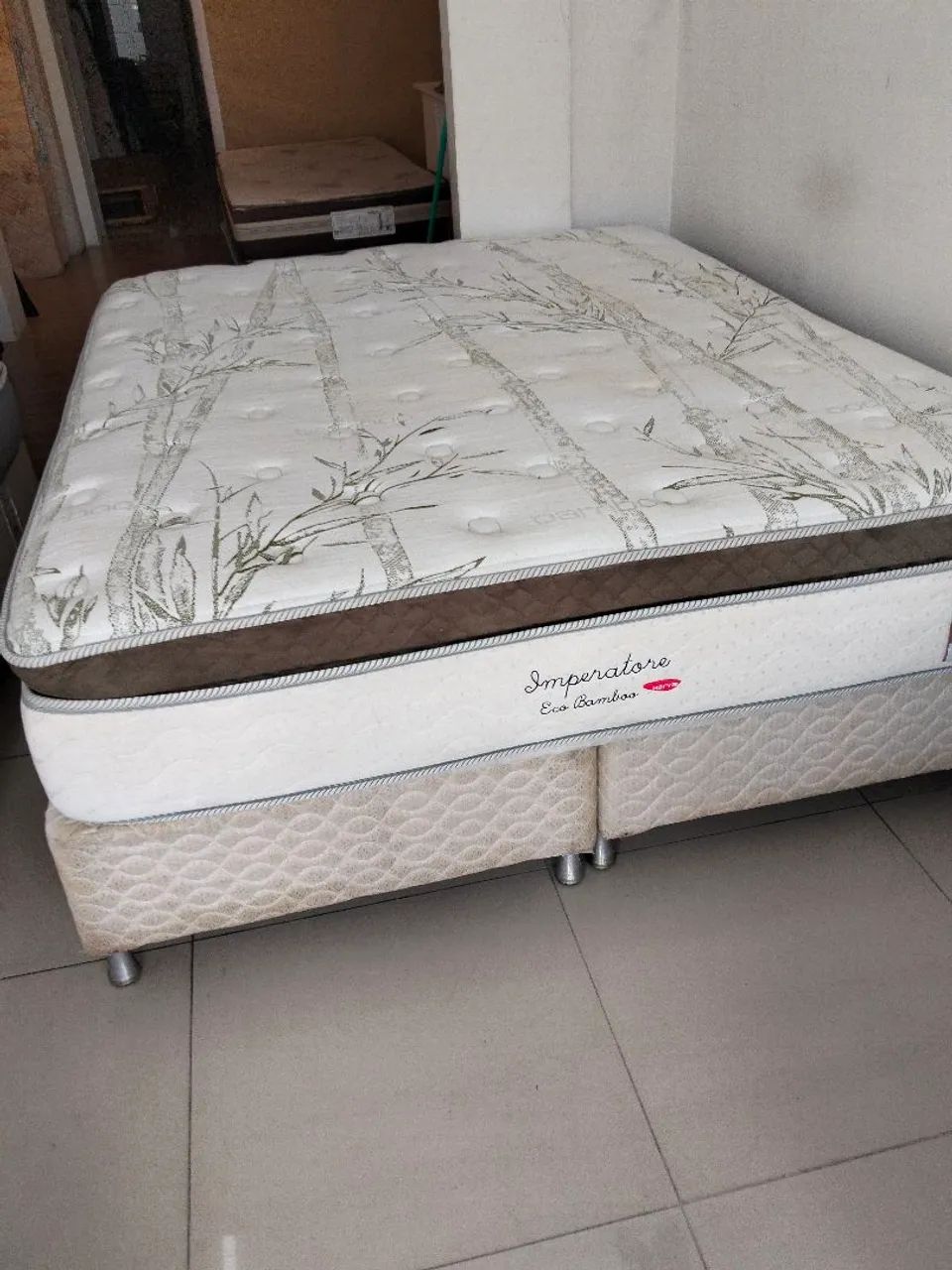 Linda cama box e colchao queem size com pilow top ( novo ) *