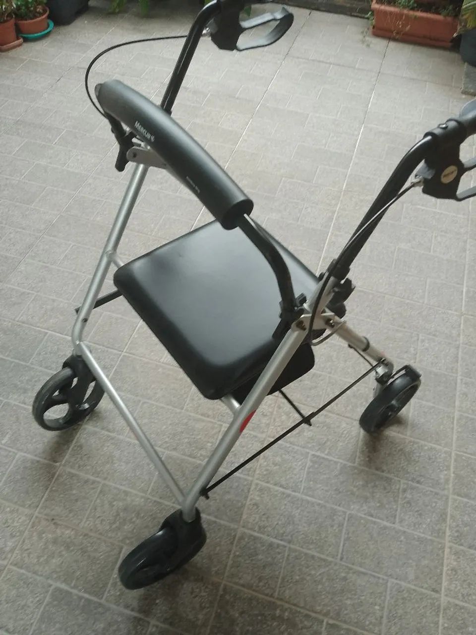 ANDADOR MERCUR
