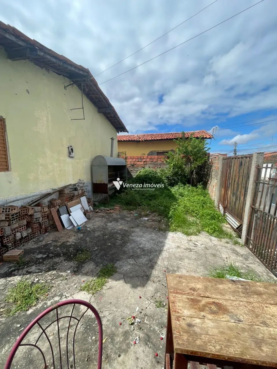 Terreno com casa construída próximo à Praça do Dirceu I  Itararé - Foto 2