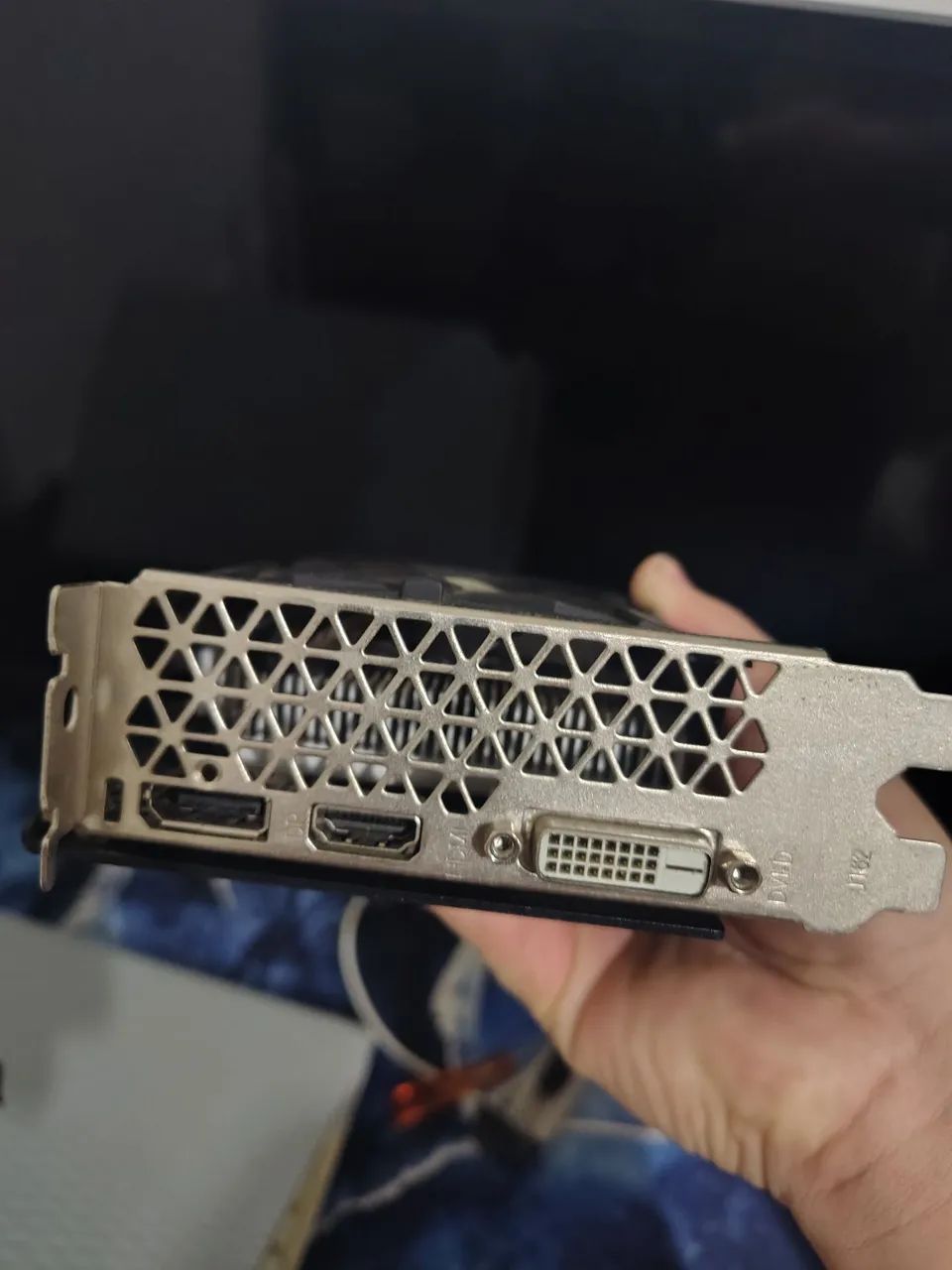 Placa de vídeo RX 560 XT 6GB ELSA - Foto 4