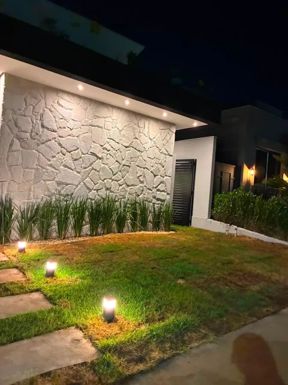 Venda -Linda casa no condomínio Brisas térrea com 3 suítes na saída para Guia- Cuiabá MT - Foto 3