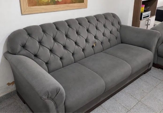 Sofá 3 Lugares Cinza com Capitonê (Leia o anúncio!) - Sofás e