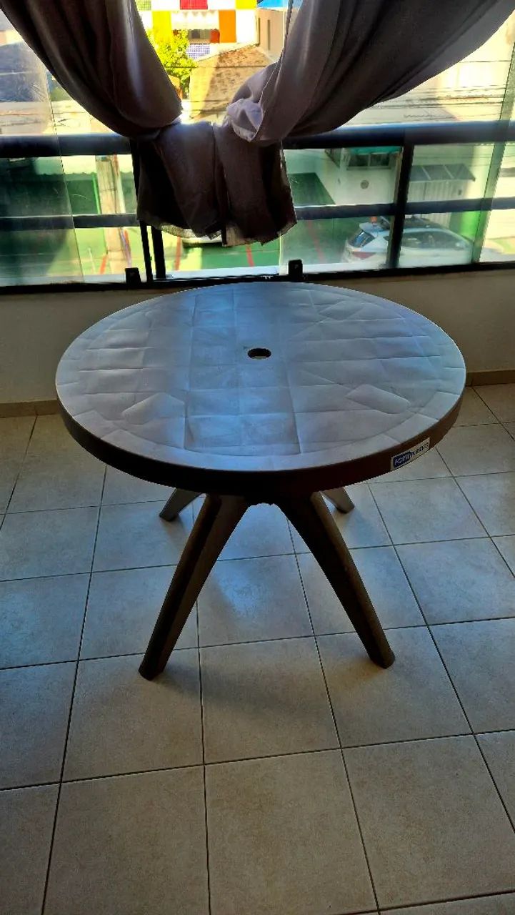 Mesa plástica 