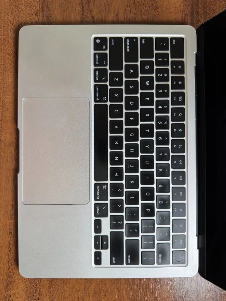 Macbook Air M2 (2022) Silver - 13.6'' Pol + 8gb Ram + 256gb SSD +
