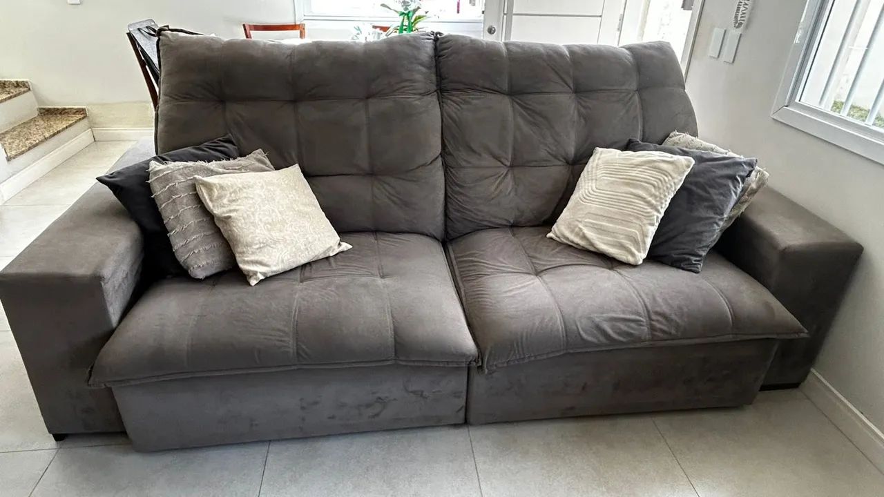 Sofá 2.50 estado de novo - Foto 3