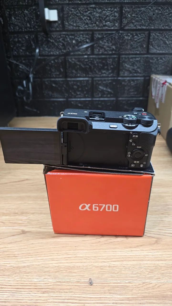 Sony 6700 - Foto 2