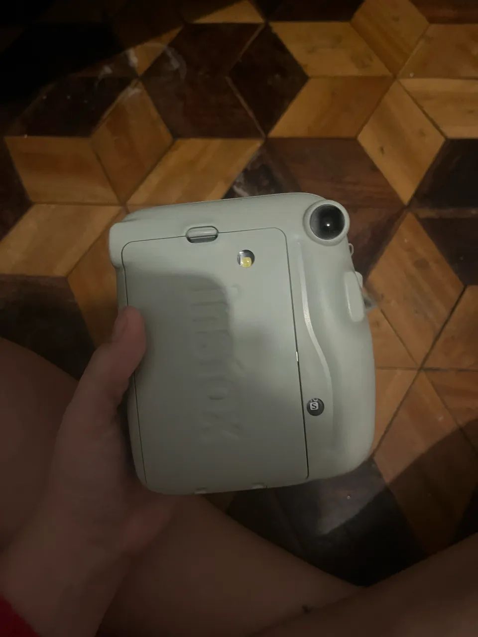 Vendo câmera instax mini 11 nova - Foto 2