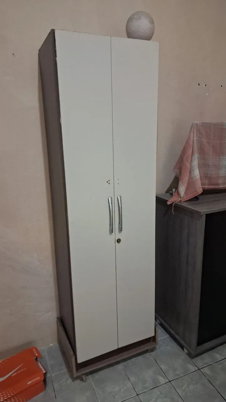 Armário multiuso conservado - Foto 2