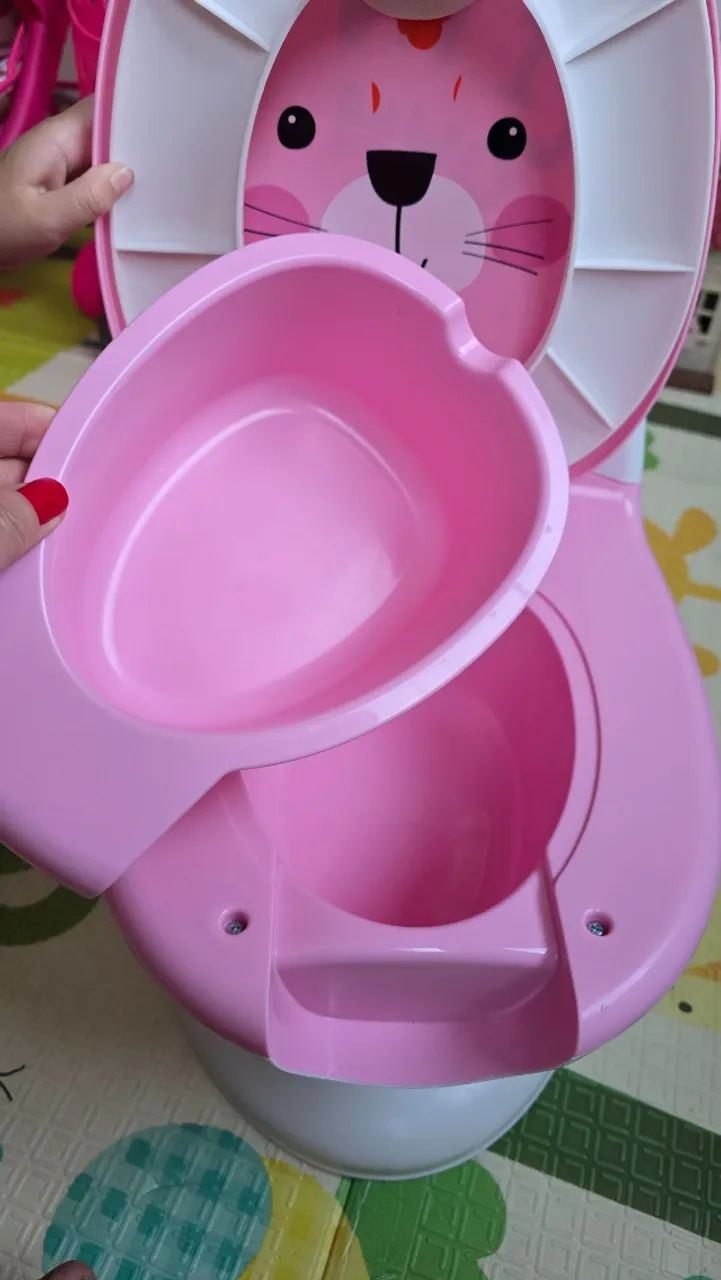 Troninho infantil com som