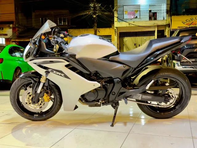 HONDA CBR 600F 2013 - Foto 2