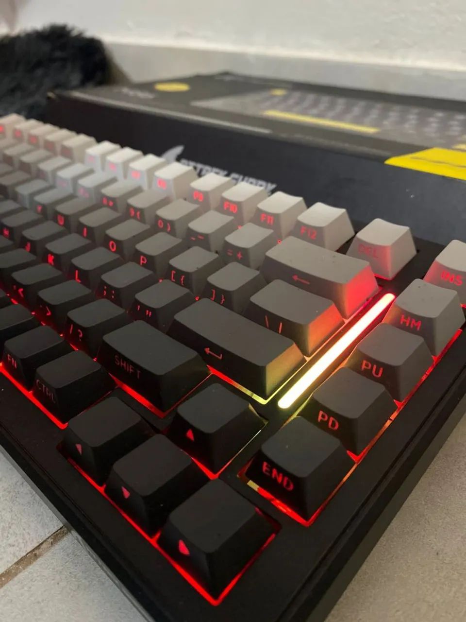 Teclado mecânico 418417362799831042