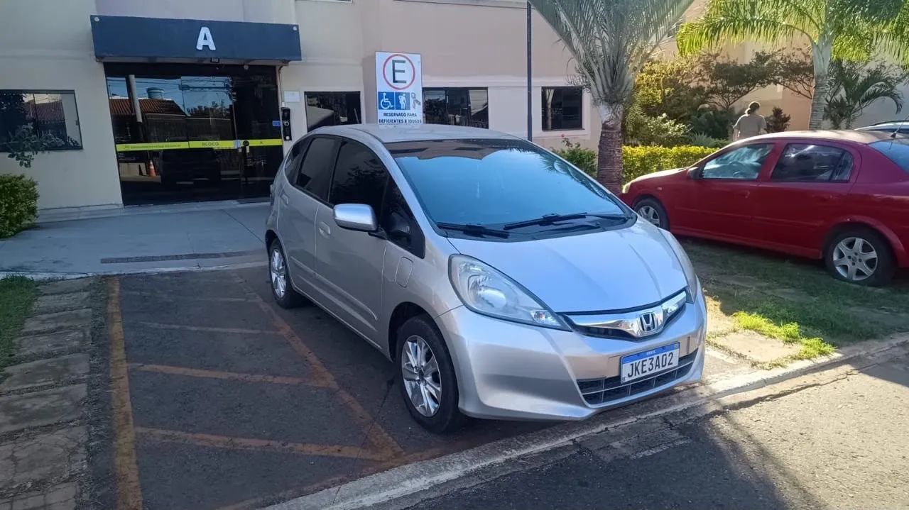 Honda Fit LX 1.4 16V FLEX 2013