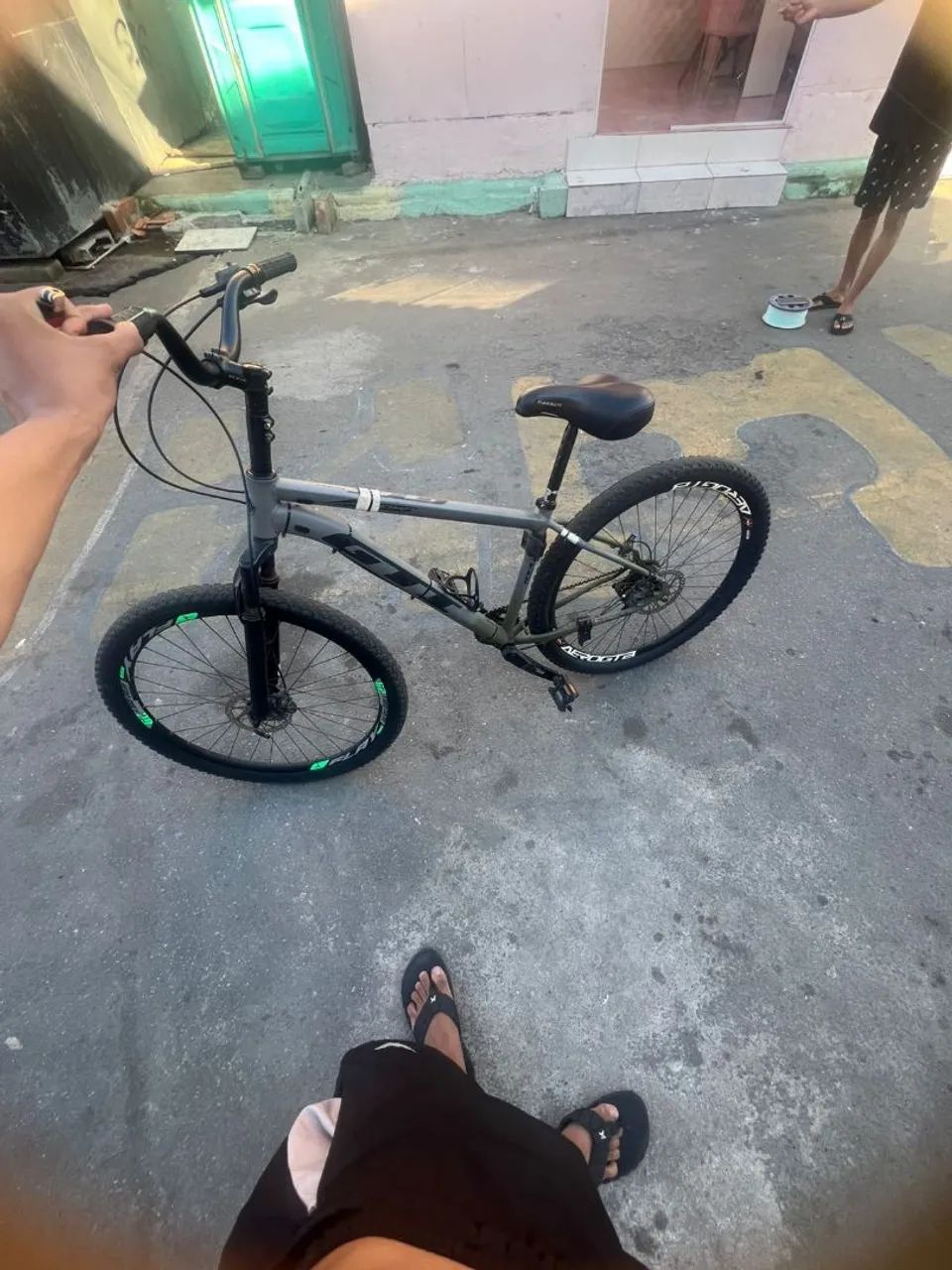 Bicicleta aro 29 modelo GTI