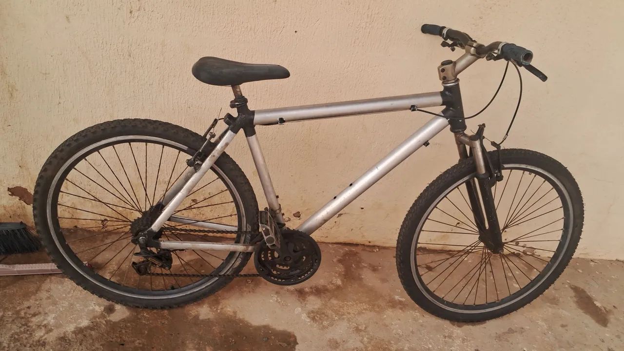 Bicicleta  aro 26 - Foto 2