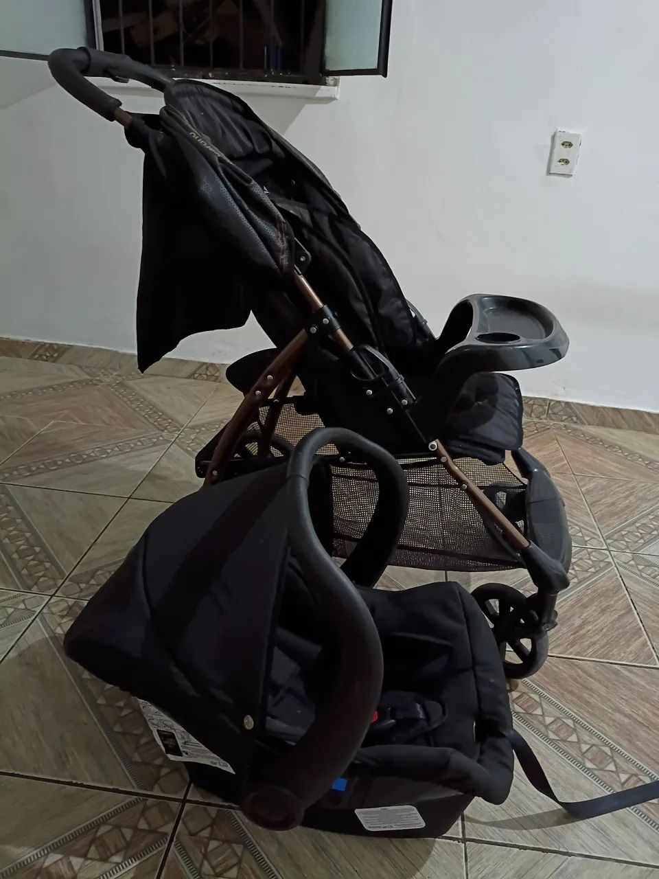 Carrinho de bebê e bebê conforto  - Foto 5