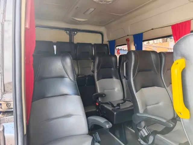Fiat Ducato ano 2018 16 lugares  - Foto 3