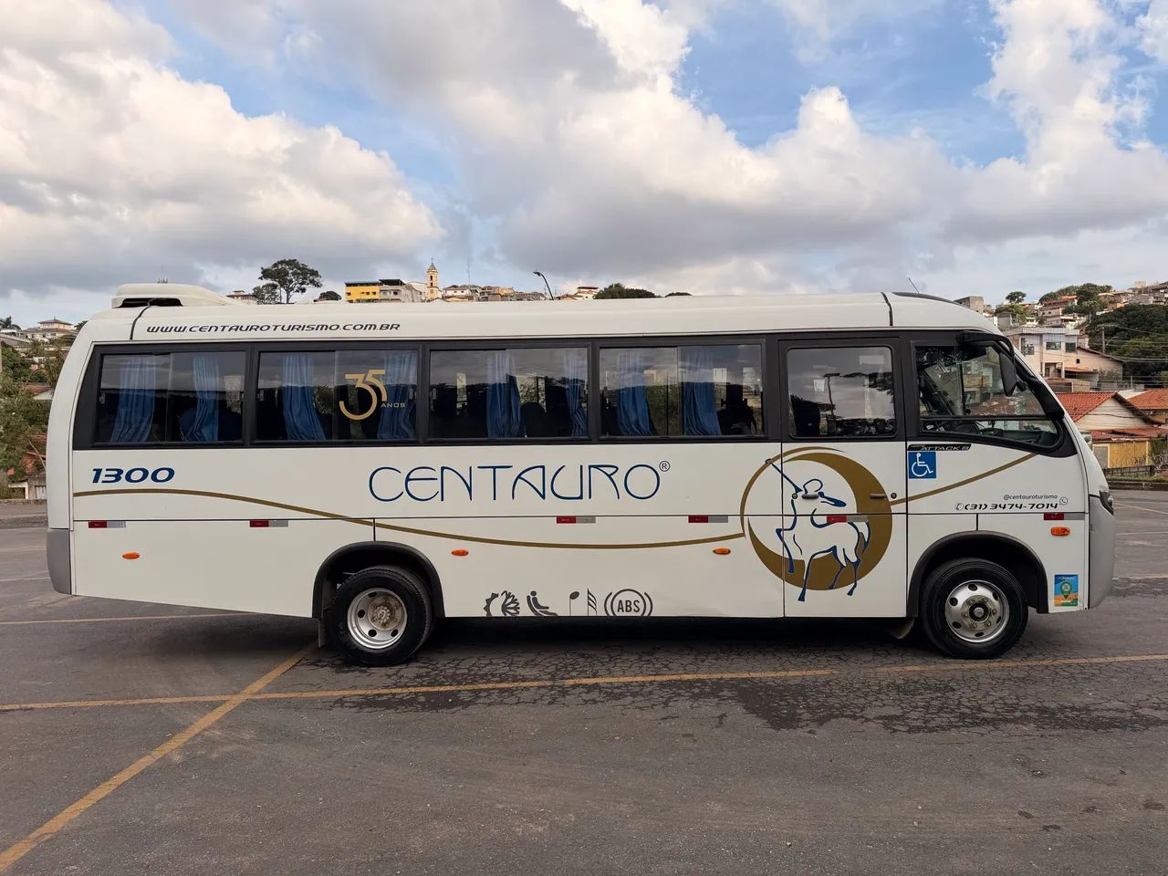 Micro-ônibus Volare Attack V8L - 2022