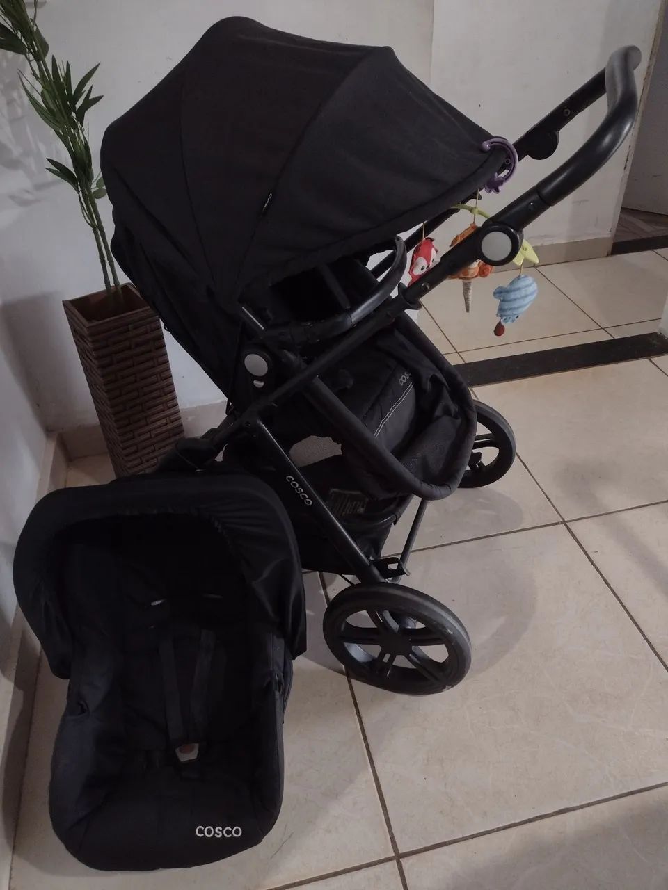 Carrinho moisés com bebê conforto  - Foto 2