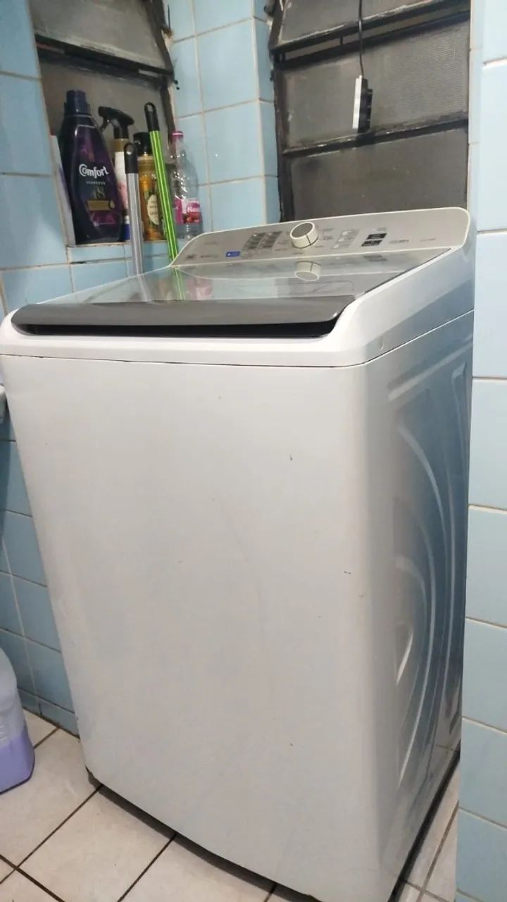 Máquina de lavar com defeito. 