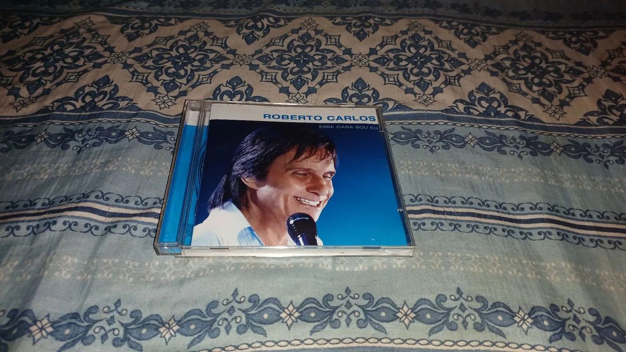 Vendo esse CD do Roberto Carlos!