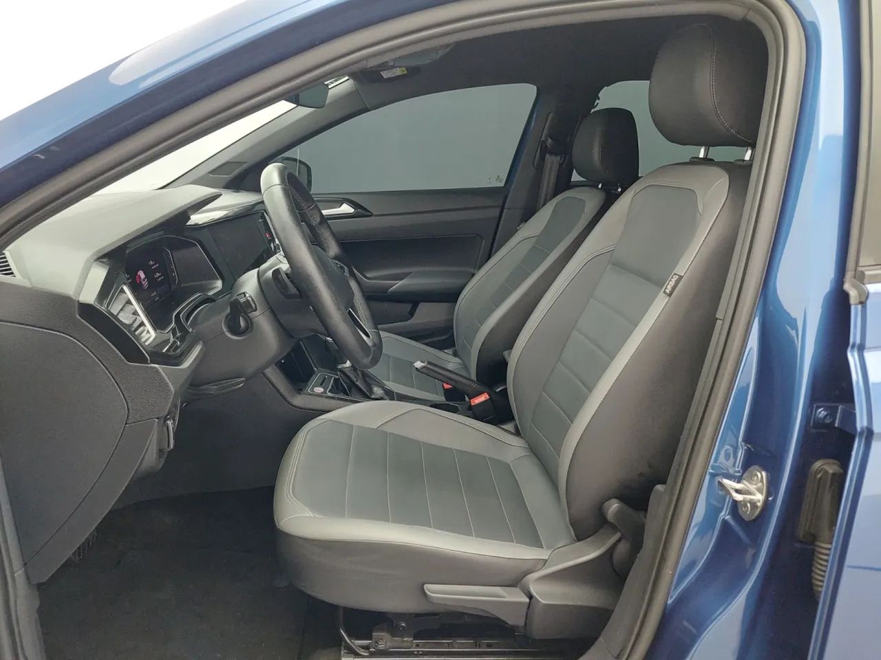 Volkswagen Nivus Highline 1.0 200 TSI Flex Aut., foto 16 de 18