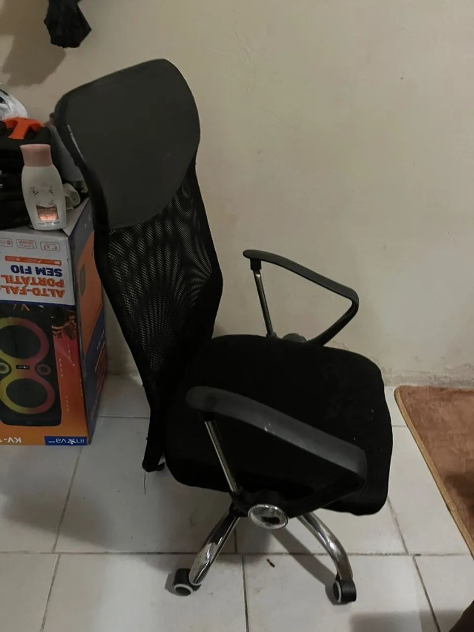 Cadeira para escritório em bom estado leia o anuncio - Foto 2