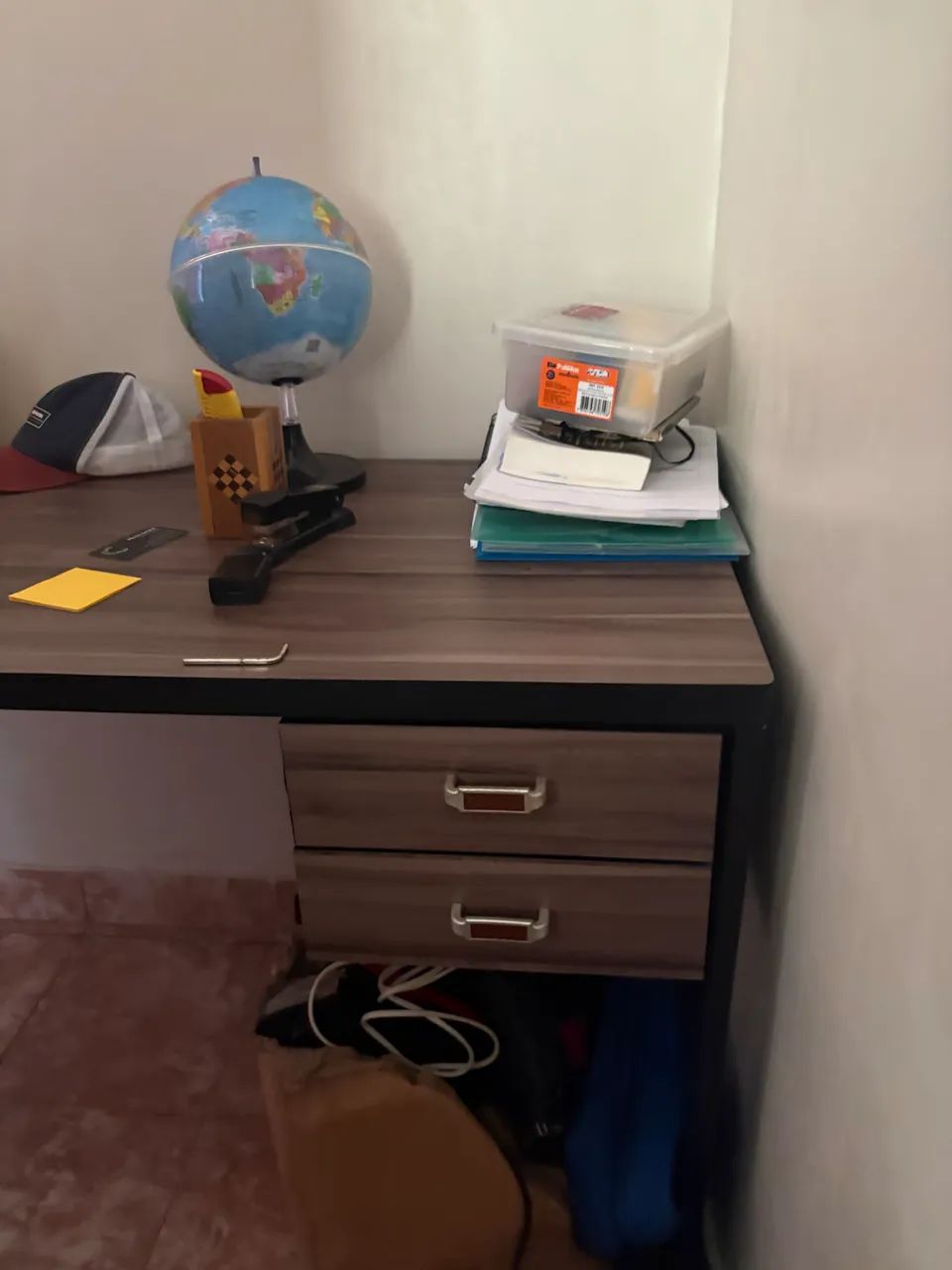 Mesa de escritório + Cadeira 