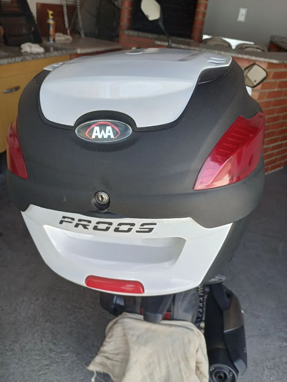 Baú marca proos 41 litros  - Foto 3
