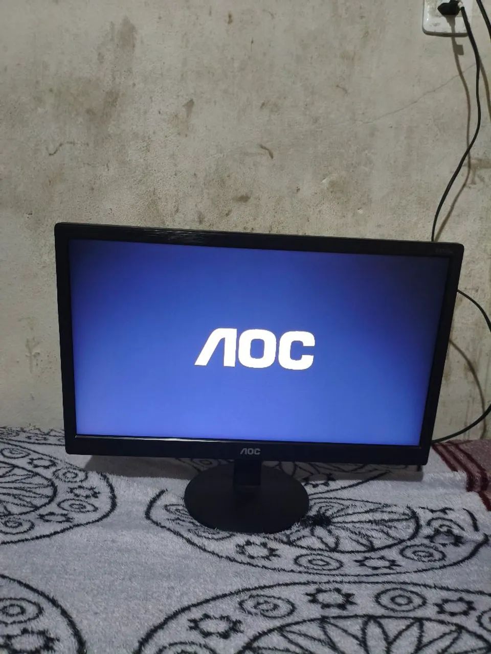 Monitor AOC 18.5" LED (HDMI / VGA) - Perfeito Estado - Foto 4