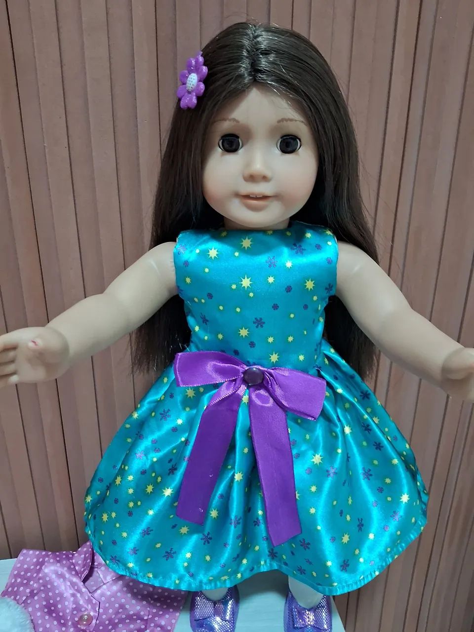 Boneca american gilr com roupinhas  - Foto 2