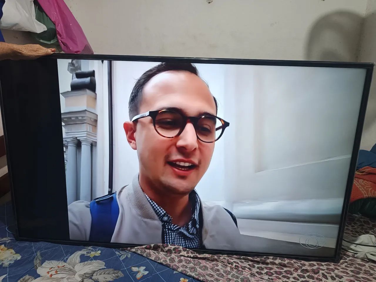 Vendo essa TV LG 55 polegadas com essa parte preta em um lado da  tela - Foto 4