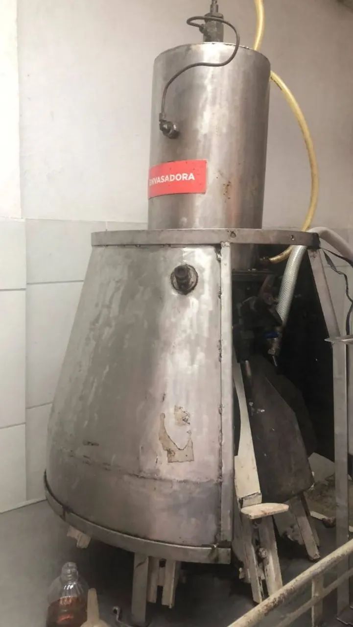 Vendo uma fábrica de refrigerante 