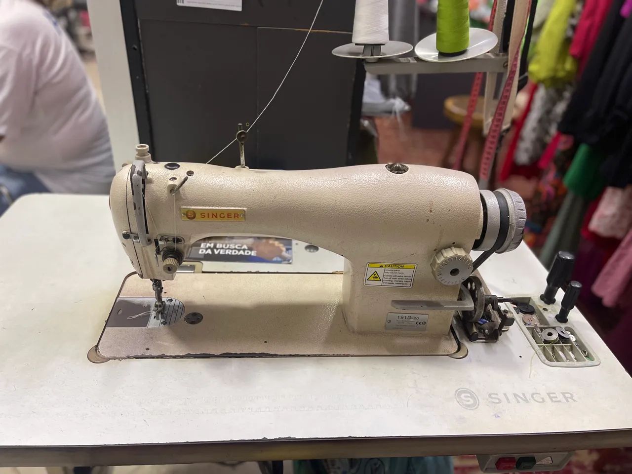 Vendo máquina industrial Singer