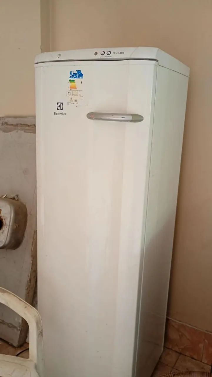 Vendo esse freezer vertical funcionando perfeitamente  - Foto 4