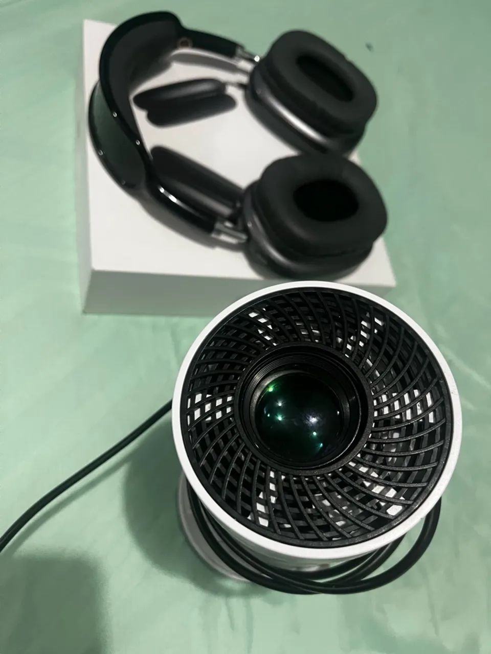 Fone e projetor - Foto 4