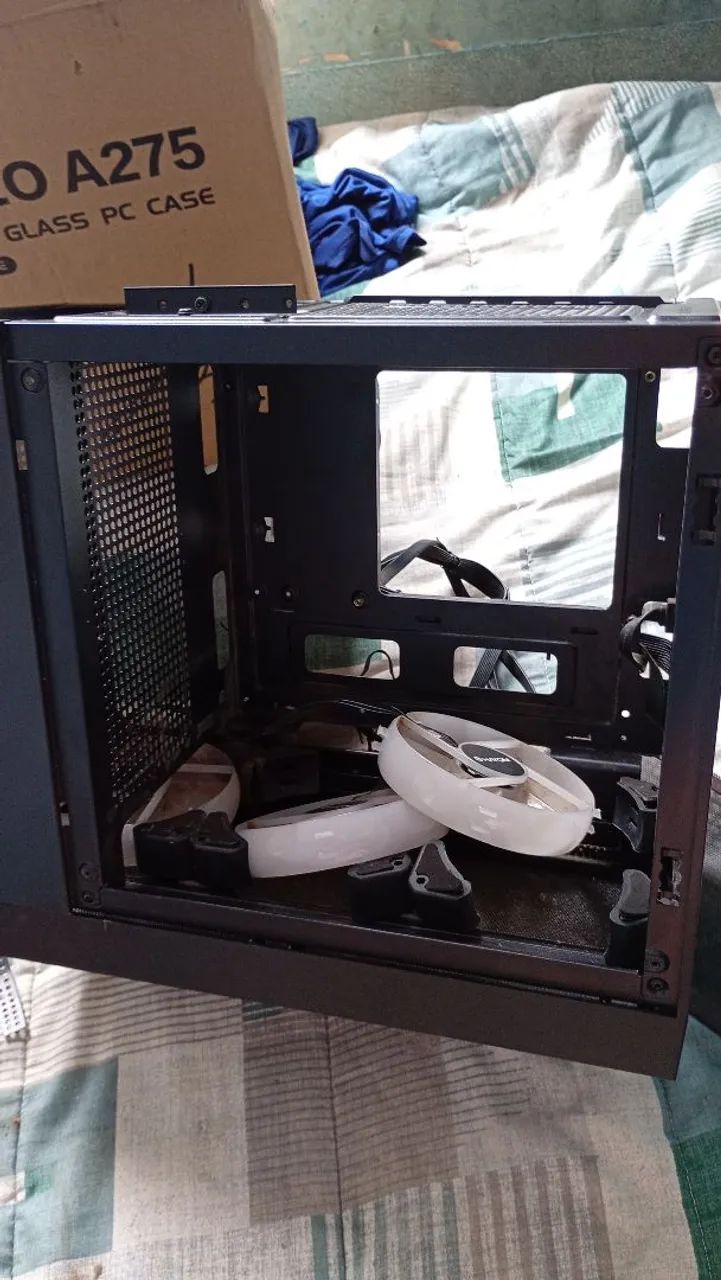 Vendo esse gabinete meu filho comprou outro  - Foto 2