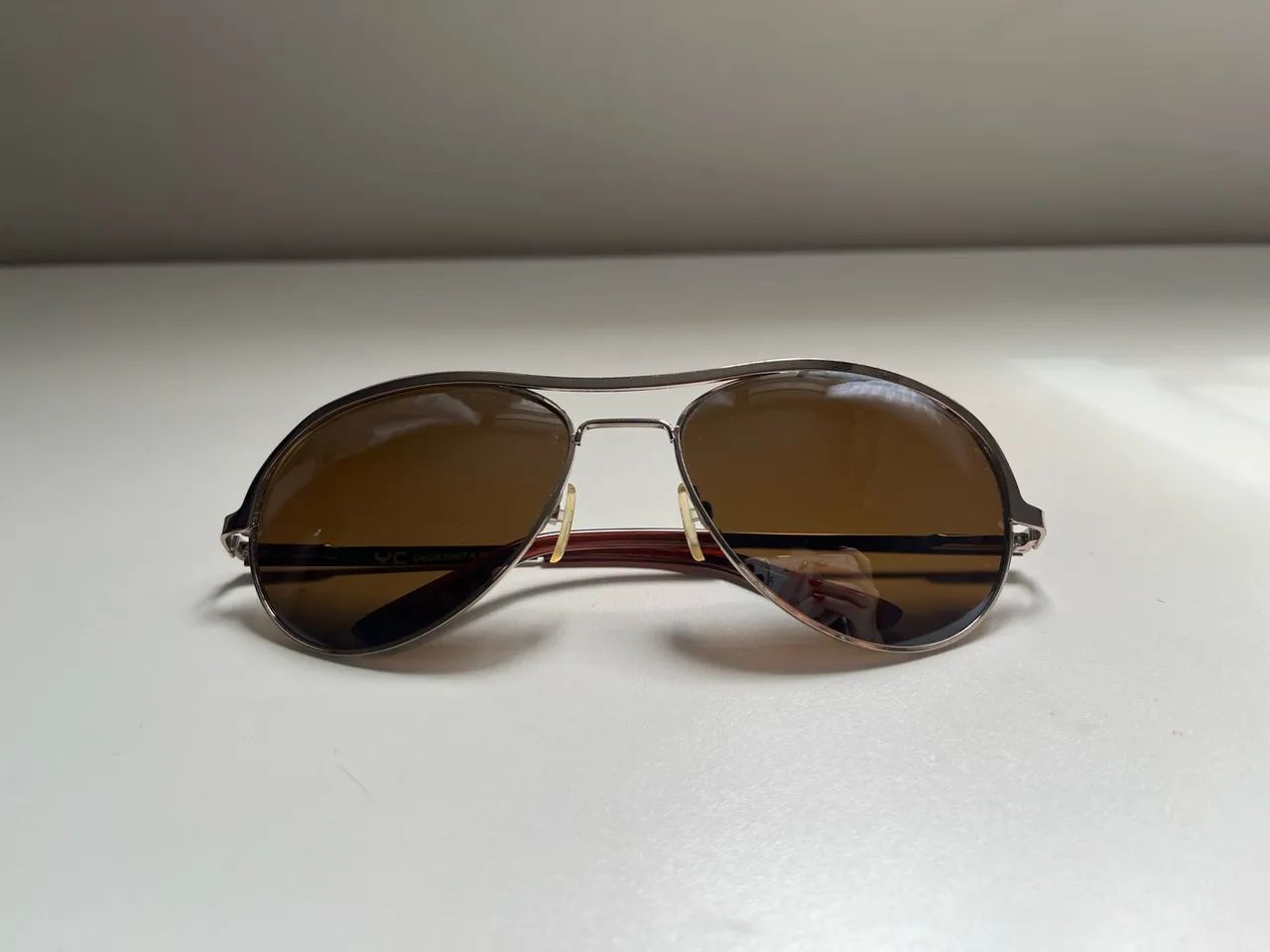 Óculos aviador com lentes marrons